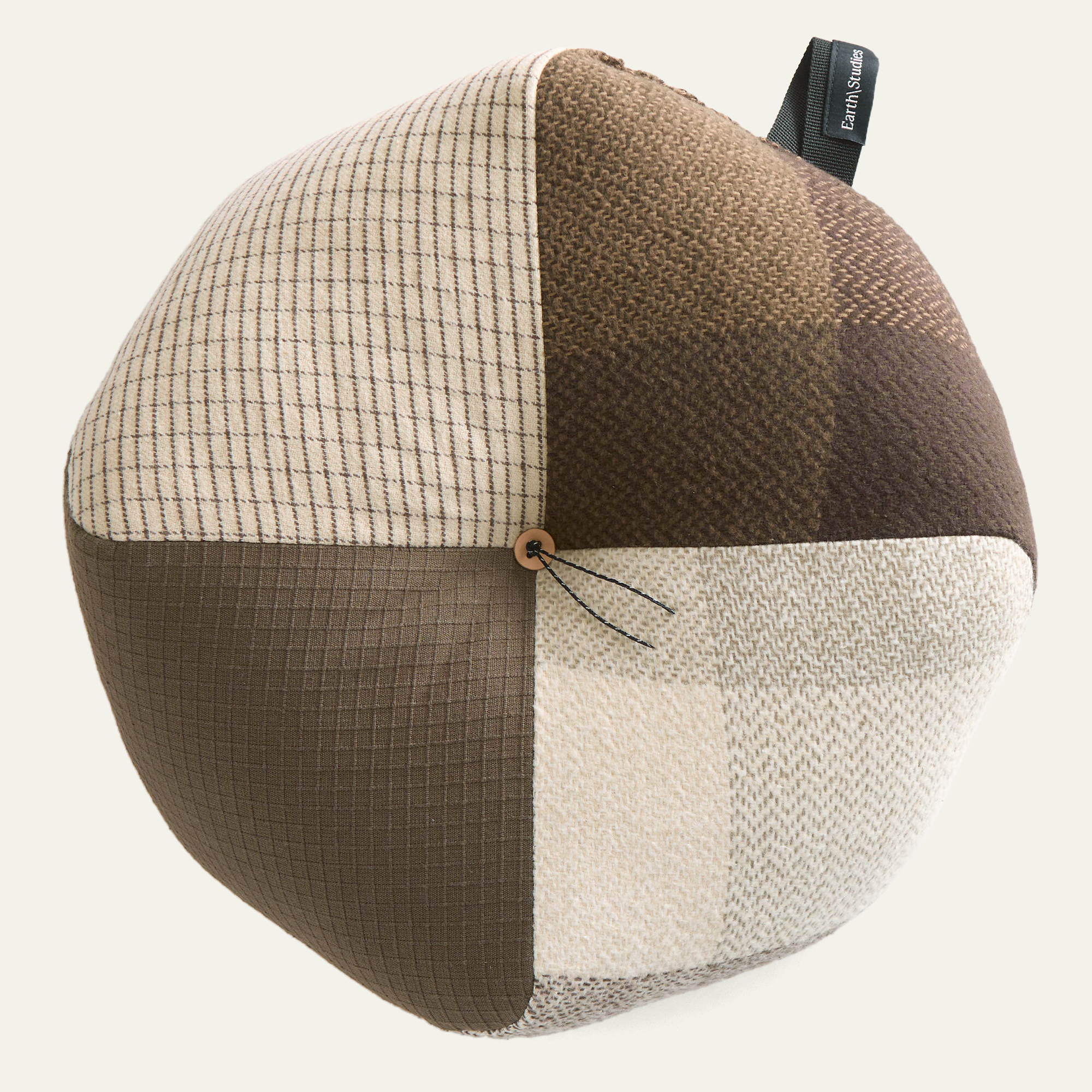 JOURNAL STANDARD プフ　パッチ　レザー　キューブクッション Wingspread 'Zafu' Cushion - Patchwork _ 1 : Peace Cabin X Earth\Studie